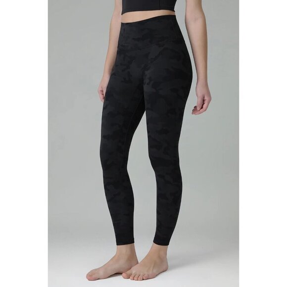 Colorfulkoala High-Waisted Camo Black Leggings Medium - Picture 1 of 4